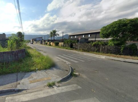 criancas-encontram-corpo-de-mulher-dentro-de-mala-no-litoral-de-sp