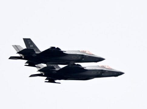 trump-envia-cacas-f-35-ao-caribe-e-aumenta-pressao-contra-a-venezuela
