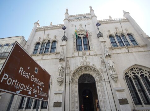 biblioteca-no-rio-e-considerada-uma-das-mais-bonitas-do-mundo