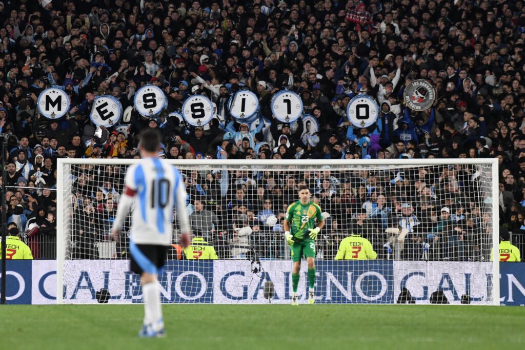 pela-selecao-argentina,-messi-iguala-recorde-de-cristiano-ronaldo;-veja