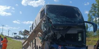 acidente-entre-dois-onibus-deixa-4-mortos-e-mais-de-30-feridos-em-mg