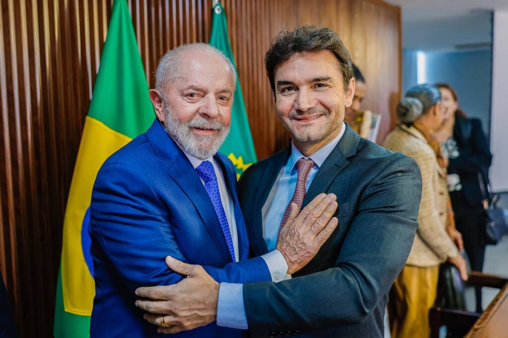 pendurado,-ministro-levara-familia-para-7-de-setembro-com-lula