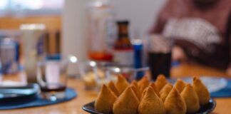 leve-e-saborosa:-chef-ensina-receita-de-coxinha-de-frango-sem-massa
