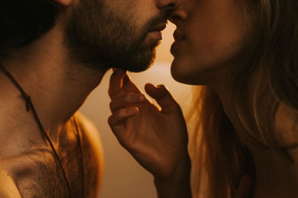 20-posicoes-para-celebrar-o-dia-do-sexo-gozando-muito-e-de-varios-jeitos