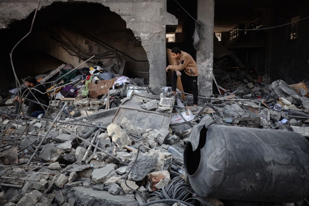 entre-escombros-e-sirenes,-gaza-vive-dias-de-terror-com-ataques