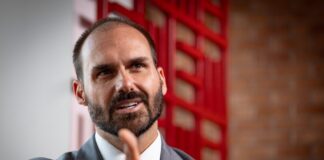 “vacuo”-de-eduardo-gera-corrida-por-bencao-de-bolsonaro-pelo-senado