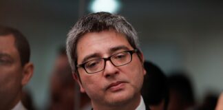 senador-se-revolta-com-exclusao-de-seu-nome-em-pesquisa-eleitoral