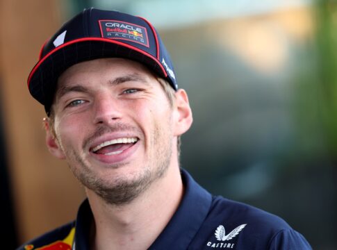 f1:-max-verstappen-faz-historia-e-crava-volta-mais-rapida-da-historia