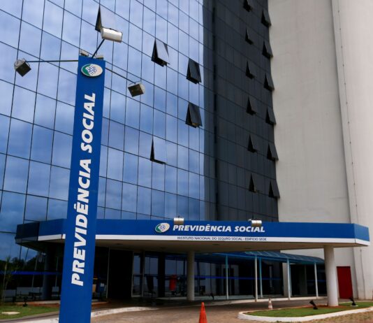 inss-assumiu-risco-com-falhas-no-controle-de-descontos,-diz-cgu