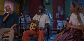 samba-na-gamboa:-roda-do-poeira-pura-mescla-hits do-genero-e-bate-papo