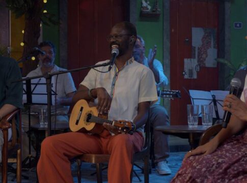 samba-na-gamboa:-roda-do-poeira-pura-mescla-hits do-genero-e-bate-papo