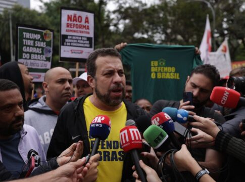 boulos-chama-tarcisio-de-“golpista”-e-diz-que-anistia-nao-passa-no-senado
