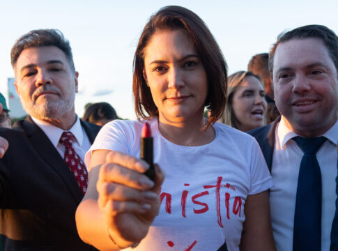 michelle-diz-que-bolsonaro-esta-“humilhado”-e-juizes-agem-por-“vinganca”