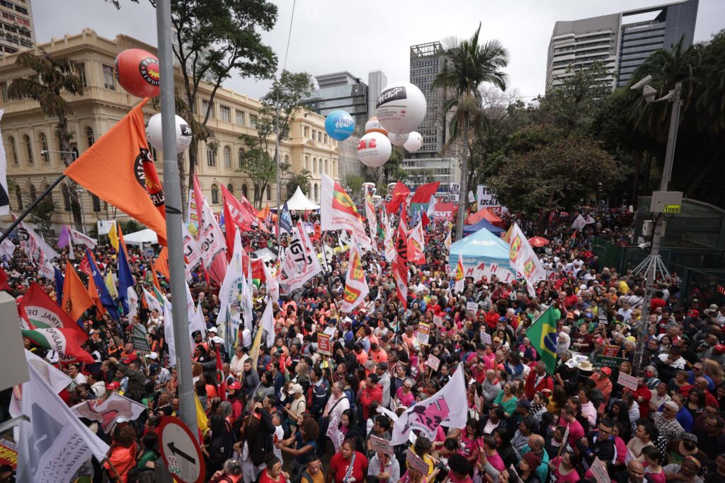 ato-da-esquerda-contra-anistia-reune-8,8-mil-em-sao-paulo,-diz-estudo