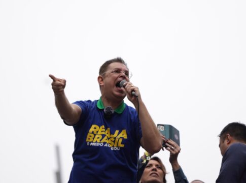lider-do-pl-na-camara-diz-que-moraes-e-“ditador”-e-“comete-crime”