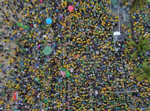 atos-pro-bolsonaro-reunem-milhares-antes-de-semana-decisiva-no-stf