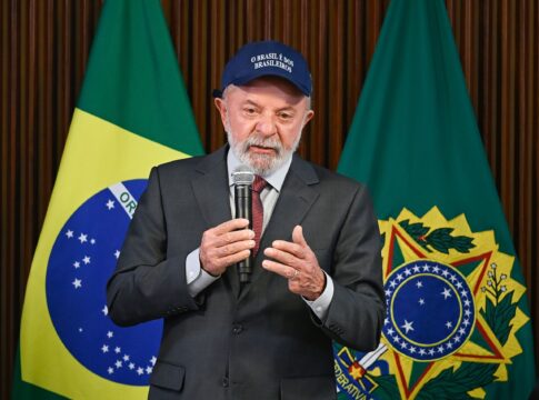 lula-usa-x-para-reforcar-discurso-sobre-soberania-apos-7-de-setembro
