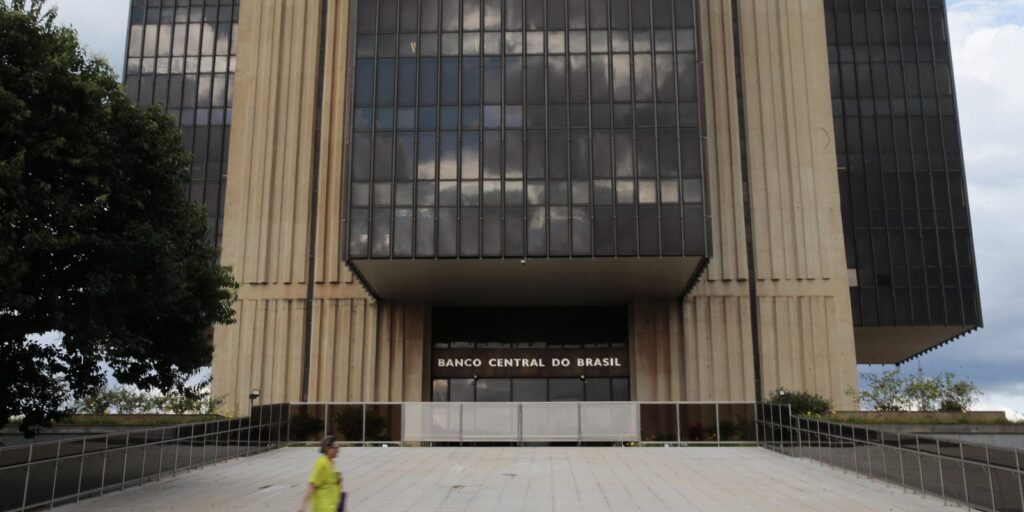 mercado-financeiro-projeta-pib-de-2,16%-em-2025