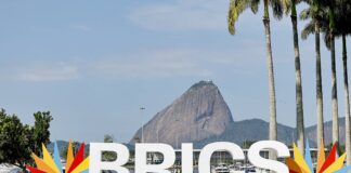 lula-faz-reuniao-com-paises-do-brics-e-defende-multilateralismo