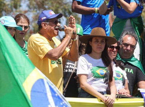 sebastiao-coelho-elogia-tarcisio-pos-ataque-a-moraes:-“desceu-do-muro”