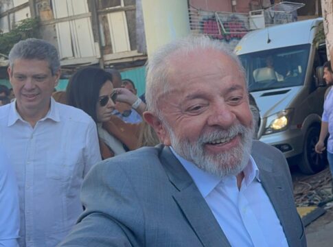 lider-comunitaria-que-negociou-visita-de-lula-extorquia-moradores