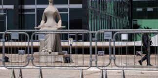 barroso-diz-que-julgamento-envolve-provas,-e-nao-disputa-politica