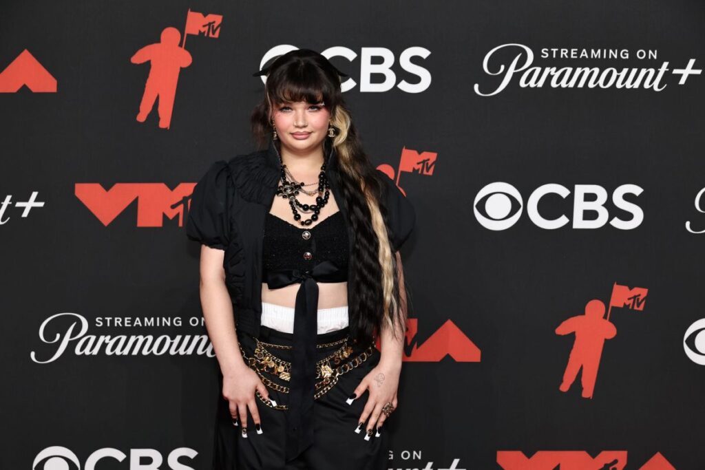 vmas-2025:-celebridades-apostam-no-all-black-para-o-tapete-vermelho