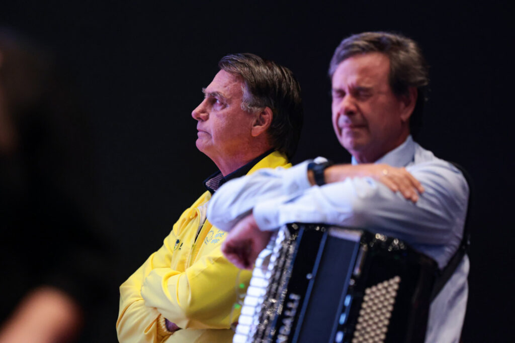 ex-ministro-de-bolsonaro-contraria-malafaia-e-defende-bandeira-dos-eua