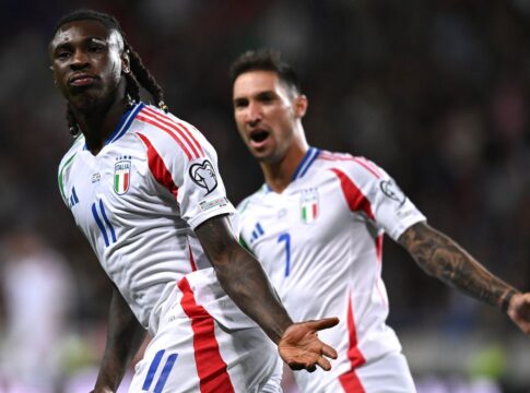 em-jogo-de-9-gols,-italia-vence-israel-e-respira-nas-eliminatorias