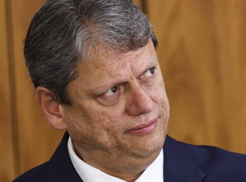 deputado-pede-inquerito-contra-tarcisio-apos-falas-contra-stf