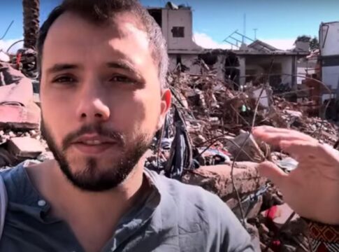 esposa-de-avila-informa-estado-do-ativista-apos-drone-atingir-barco