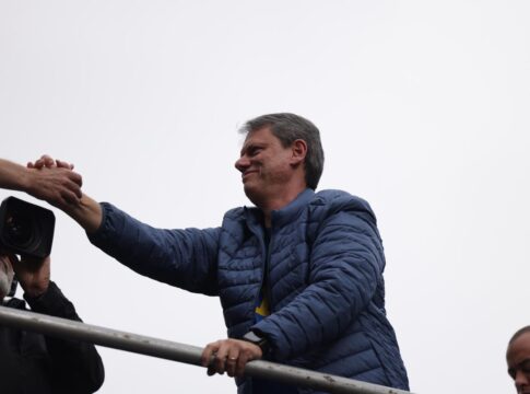 de-bone-do-trump-a-ditadura-do-stf:-a-guinada-bolsonarista de tarcisio