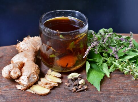 cha-anti-inflamatorio-reduz-glicemia-e-melhora-sintomas-respiratorios