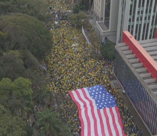 imprensa-internacional-destaca-bandeira-dos-eua-em-atos-bolsonaristas
