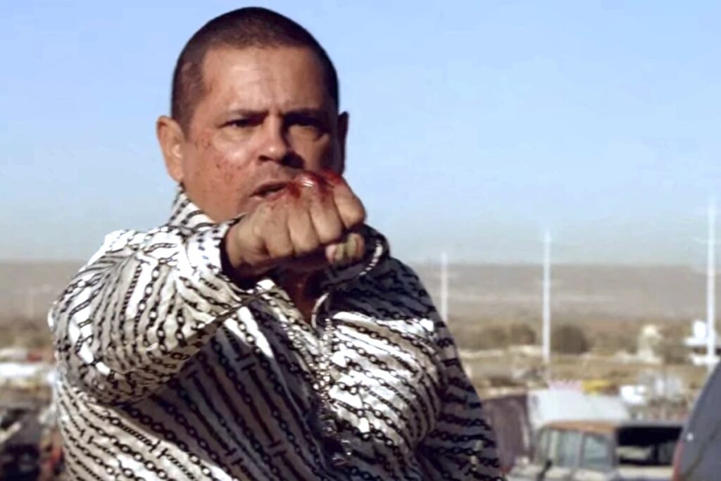 ator-de-breaking-bad-e-preso-acusado-de-agredir-menina-com-mangueira
