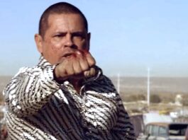 ator-de-breaking-bad-e-preso-acusado-de-agredir-menina-com-mangueira
