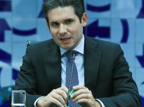 camara-pauta-mp-da-tarifa-de-energia-gratuita-para-18-milhoes