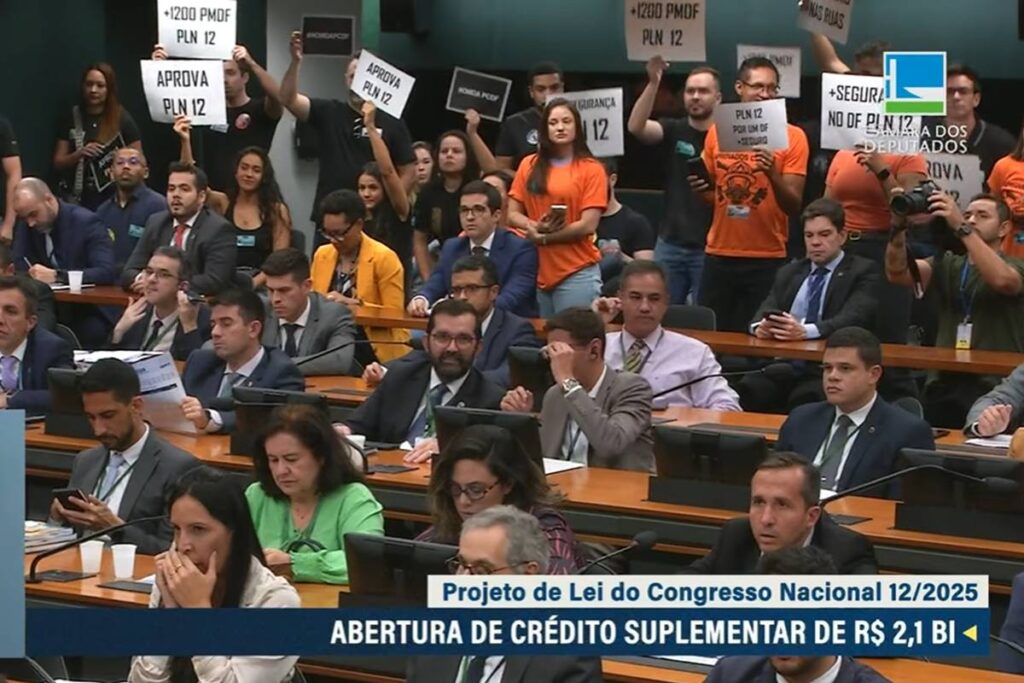 comissao-aprova-projeto-que-permite-nomeacao-de-2-mil-policiais-no-df