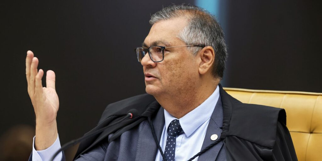 dino-diz-que-crimes-da-trama-golpista-nao-podem-ser-anistiados