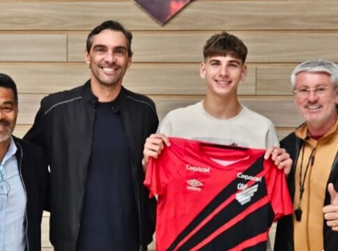 filho-de-lenda-do-volei-jogara-em-time-de-futebol.-confira