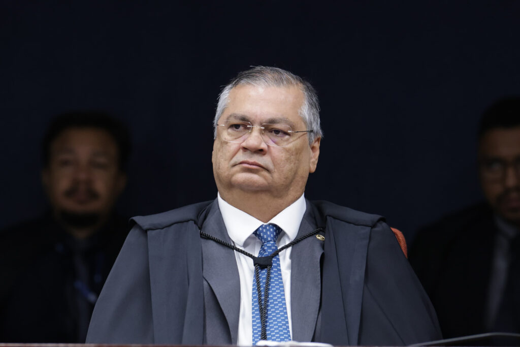 julgamento:-dino-brinca-sobre-“sala-escura”-do-tse,-“tinha-muito-medo”