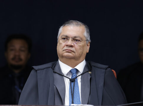 julgamento:-dino-brinca-sobre-“sala-escura”-do-tse,-“tinha-muito-medo”