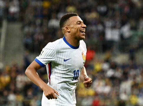 mbappe-alcanca-vice-artilharia-da-franca-e-ultrapassa-lenda-do-futebol