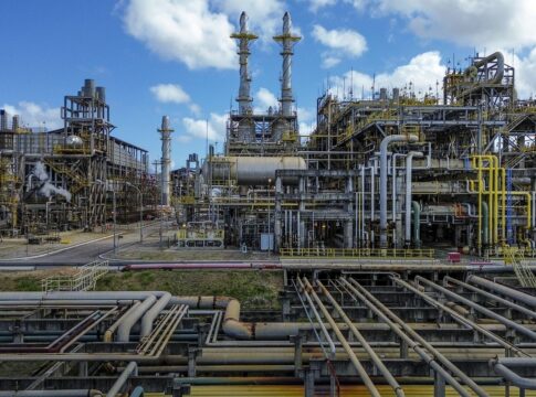 faturamento-da-industria-subiu-5%-em-2025,-mostra-cni