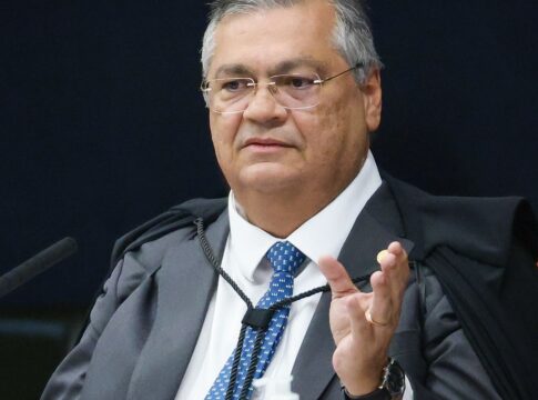 dino-vota-pela-condenacao-de-bolsonaro-e-mais-sete;-placar-esta-2-a-0