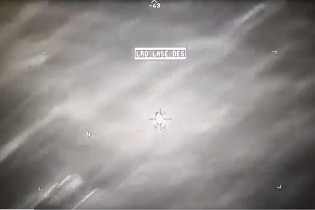 deputado-divulga-video-dos-eua-atacando-ovni-com-missil.-confira