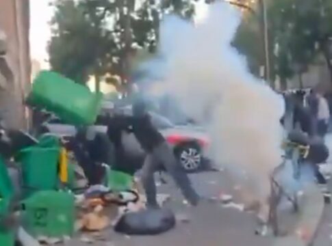 “vamos-bloquear-tudo”:-atos-e-greves-paralisam-a-franca;-200-sao-presos
