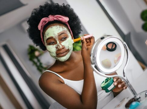 receitas-caseiras:-dermatologista-revela-o-que-funciona-ou-nao-na-pele