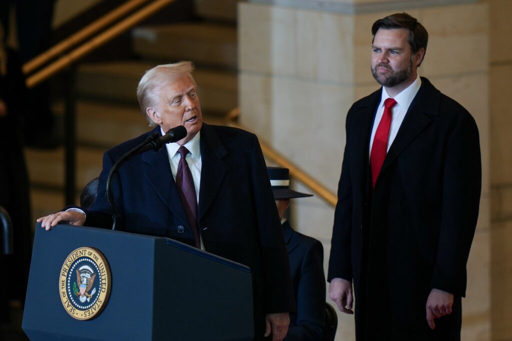trump-nao-ve-razao-em-“isolar”-russia-da-economia-global,-diz-jd-vance