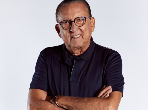 galvao-bueno-acerta-com-emissora-para-narrar-a-copa-de-2026